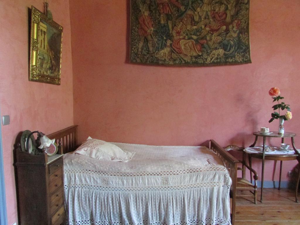 Chateau De La Roche Martel Bed & Breakfast Roiffe Bilik gambar